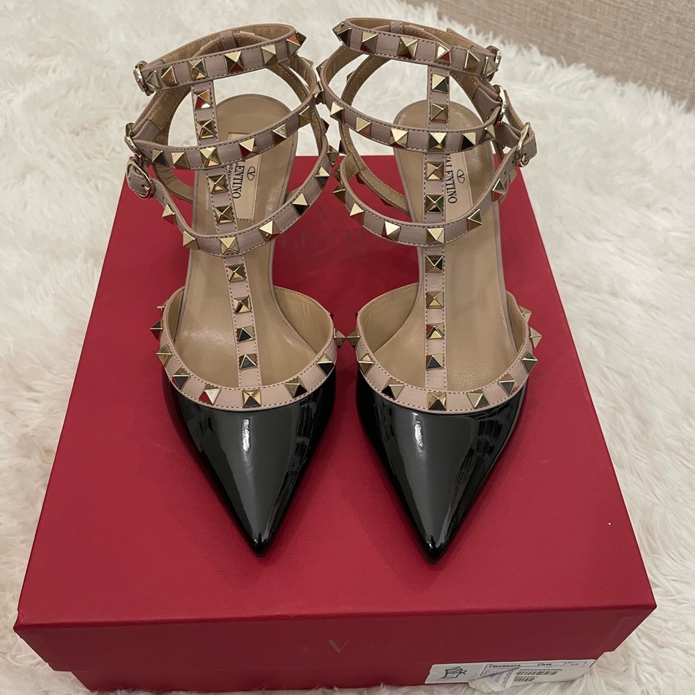Valentino Rockstud Pumps